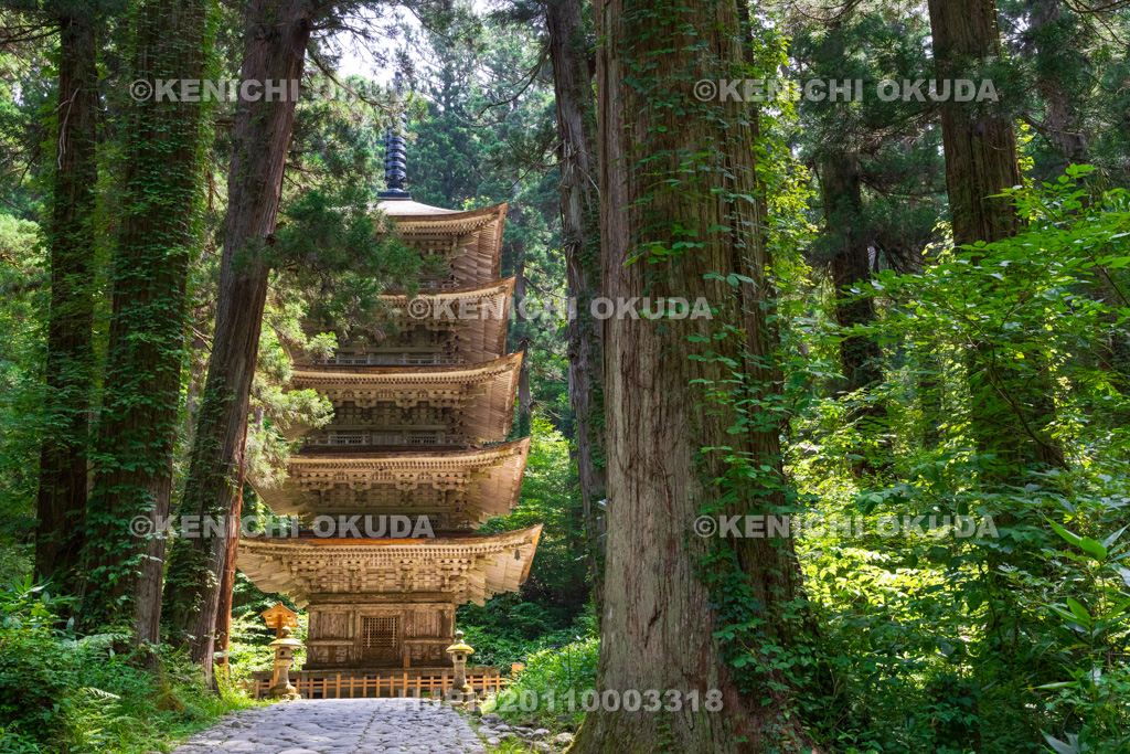 山形県　出羽三山神社（羽黒山）　五重塔