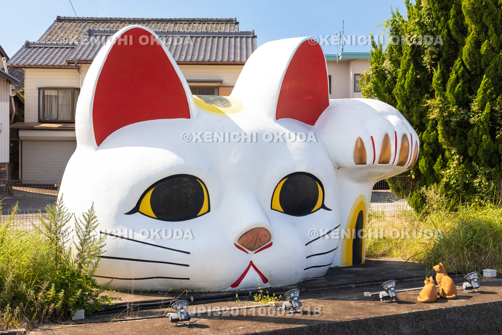 愛知県 やきもの散歩道 見守り猫とこにゃん