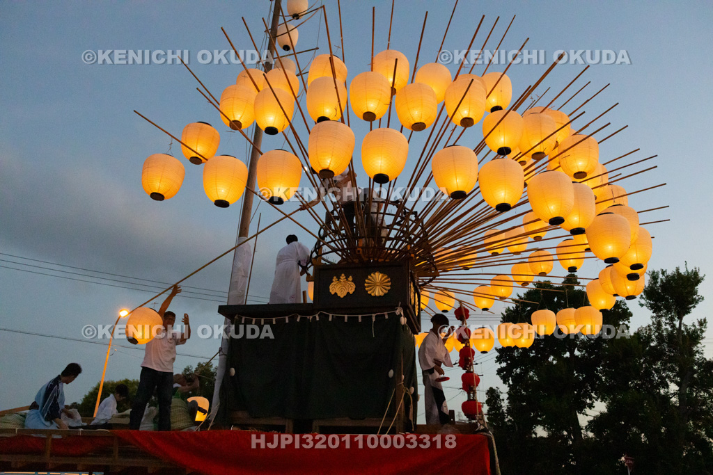 愛知県 須成祭 宵祭 巻藁船 提灯の準備