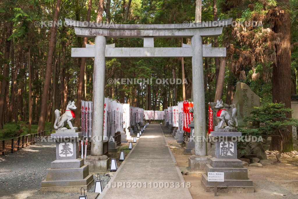 愛知県 妙厳寺(豊川稲荷) 奥の院参道