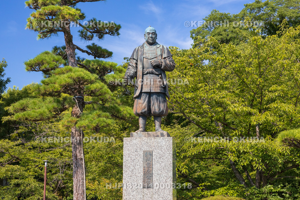 愛知県　岡崎城　徳川家康公像