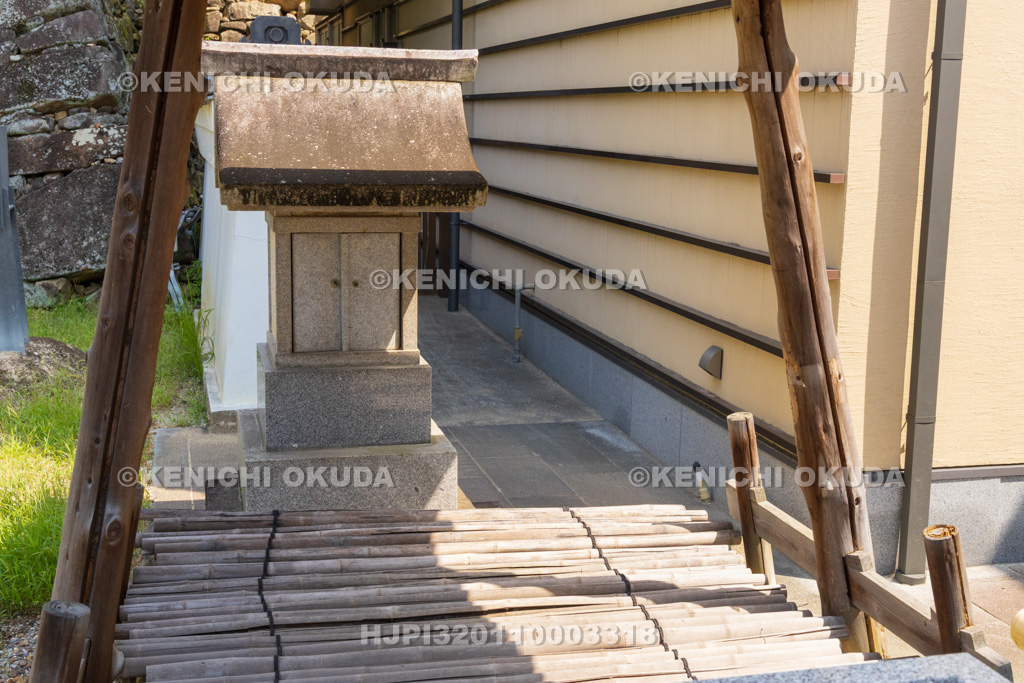 愛知県　岡崎城　龍城神社　龍の井