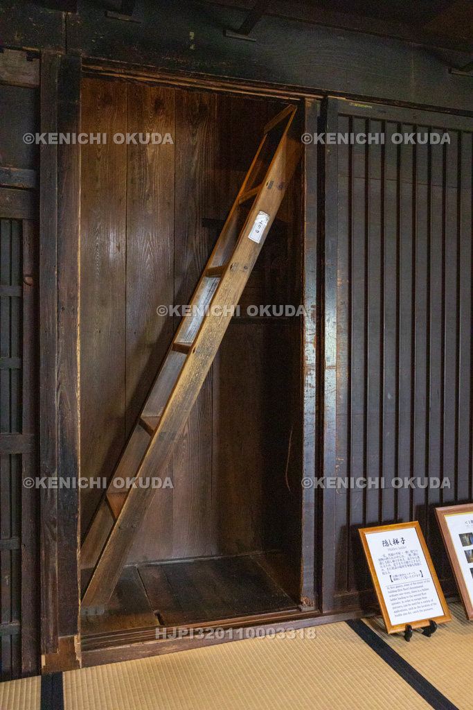 滋賀県　甲賀流忍術屋敷（望月出雲守旧宅）　隠し梯子