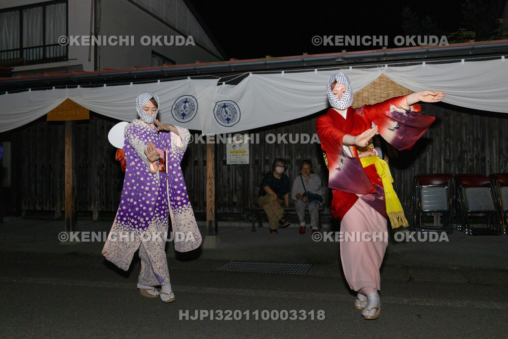 秋田県 毛馬内盆踊り 大の坂踊り