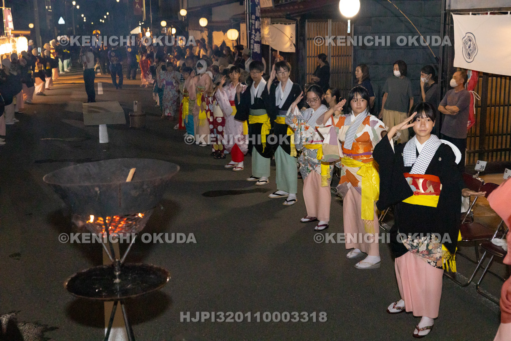 秋田県 毛馬内盆踊り 大の坂踊り