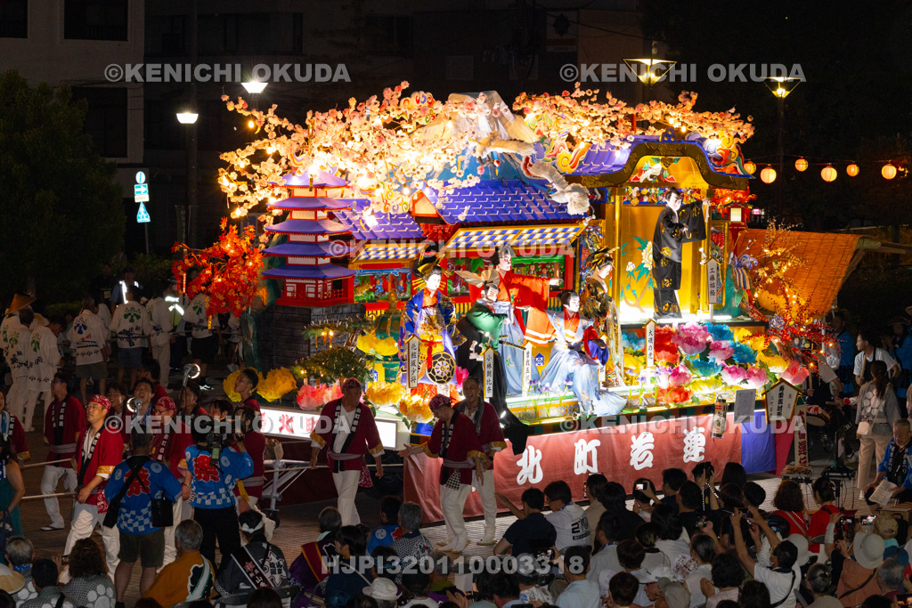 山形県　新庄まつり（宵まつり）　山車行列（北町若連）