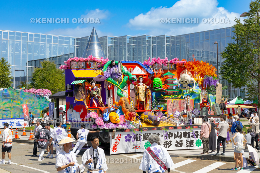 山形県 新庄まつり(本まつり) 山車行列(常仲町若連)