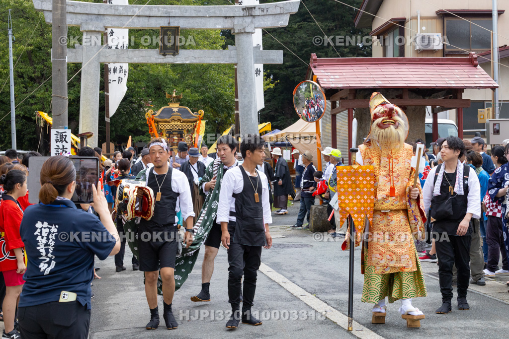 山形県　おばなざわ花笠まつり　まつり行列