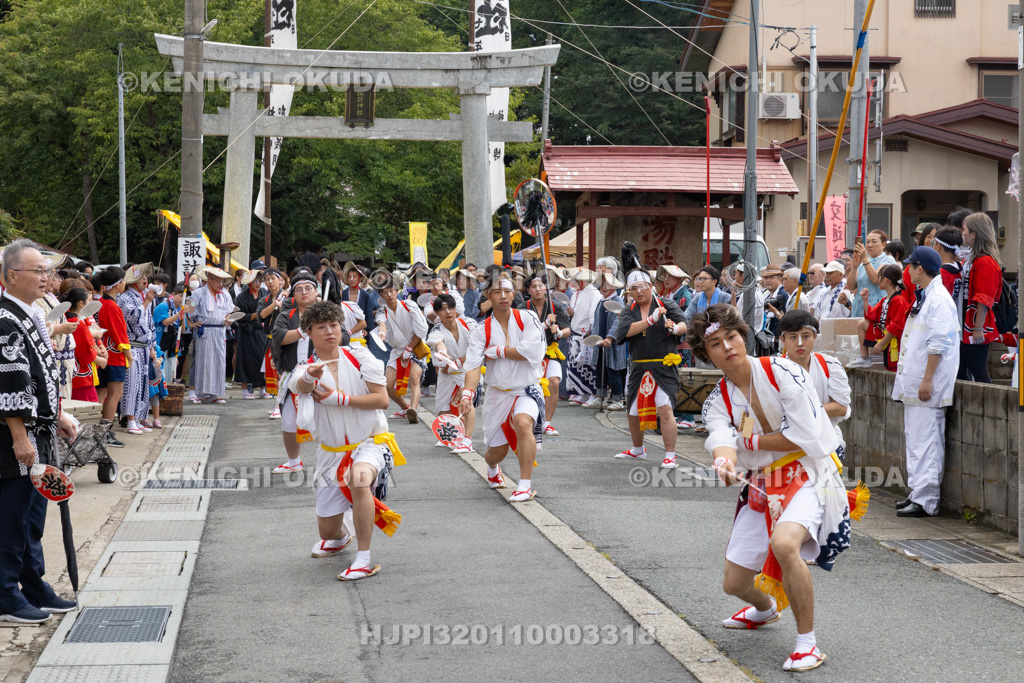 山形県　おばなざわ花笠まつり　まつり行列　豊年踊り