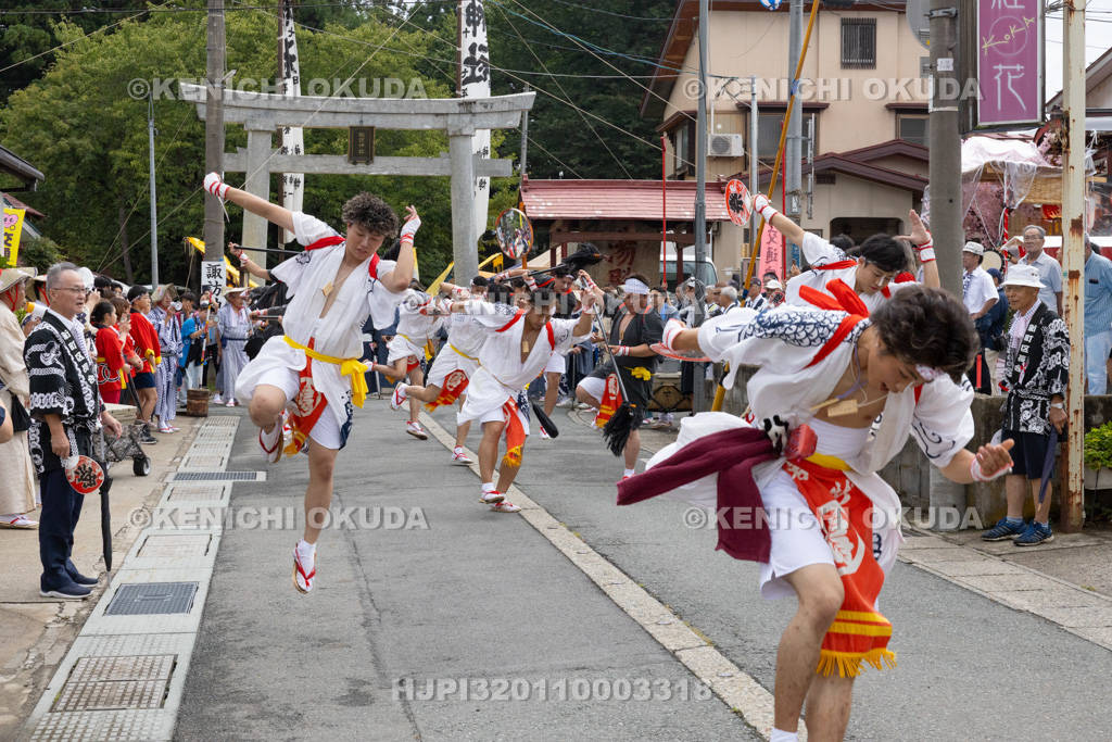 山形県　おばなざわ花笠まつり　まつり行列　豊年踊り