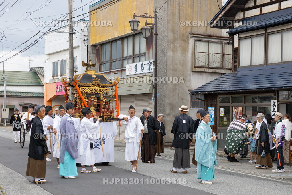 山形県　おばなざわ花笠まつり　まつり行列