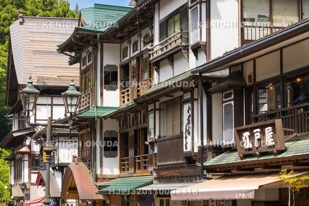 山形県 銀山温泉 温泉街