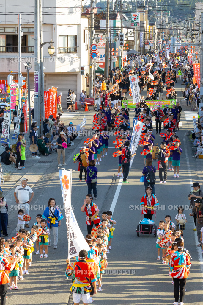 山形県　おばなざわ花笠まつり　花笠踊り大パレード