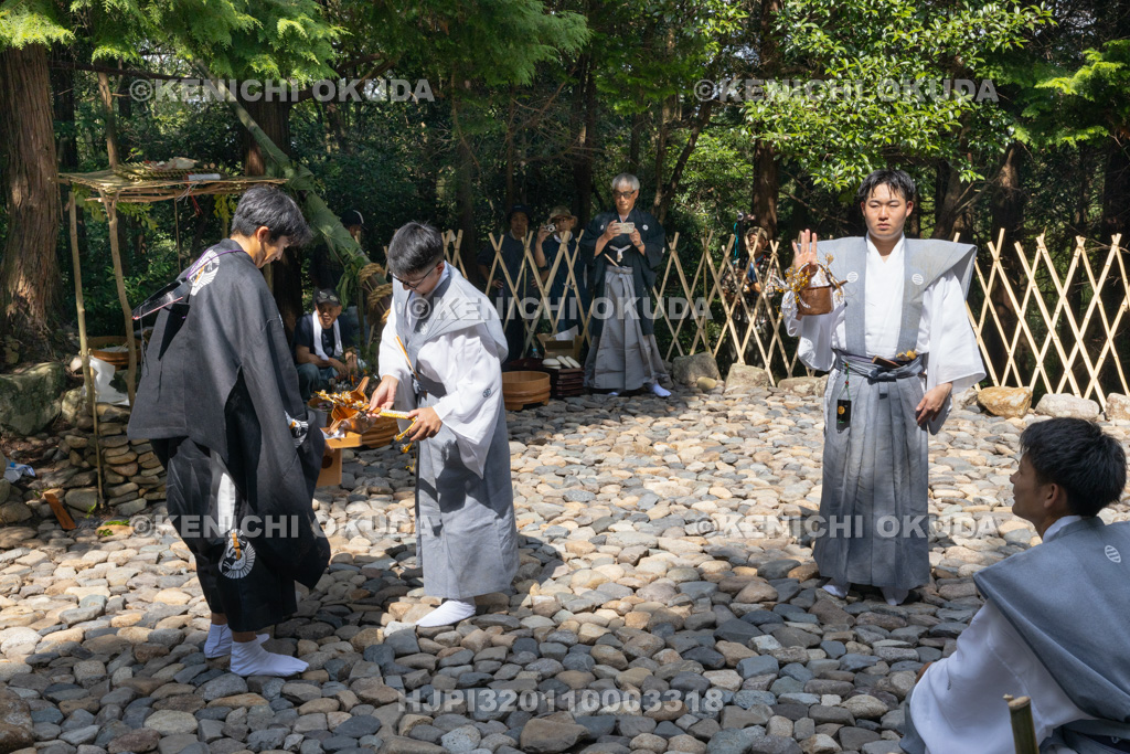 滋賀県 芋競べ祭り 神の三々九度の盃の事