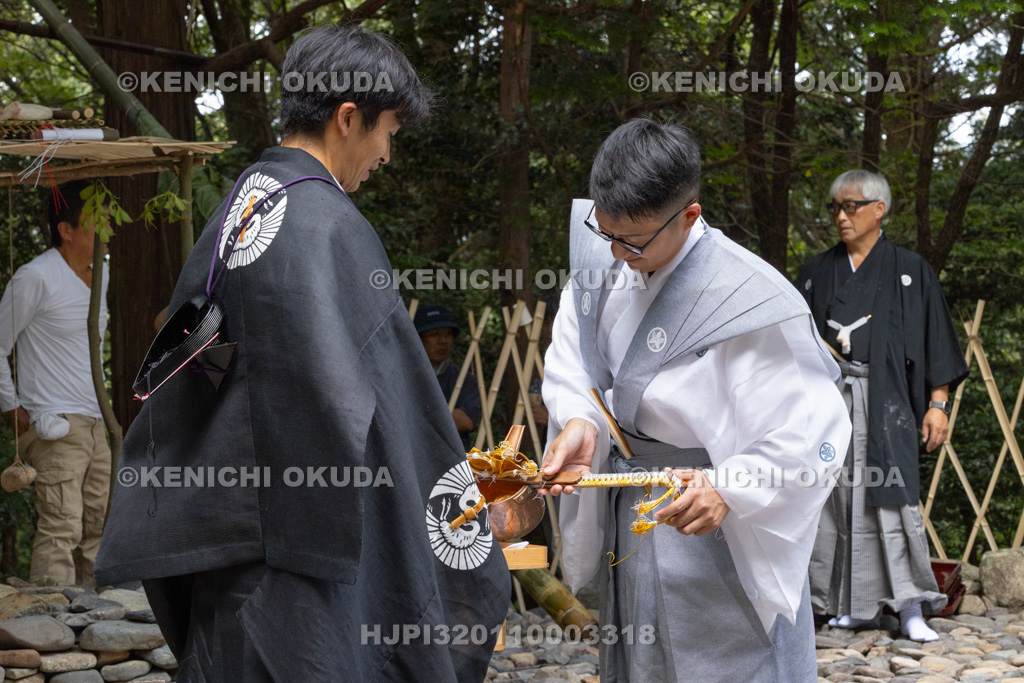 滋賀県 芋競べ祭り 神の三々九度の盃の事