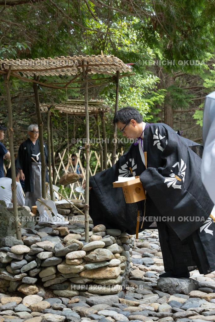 滋賀県 芋競べ祭り 神の三々九度の盃の事