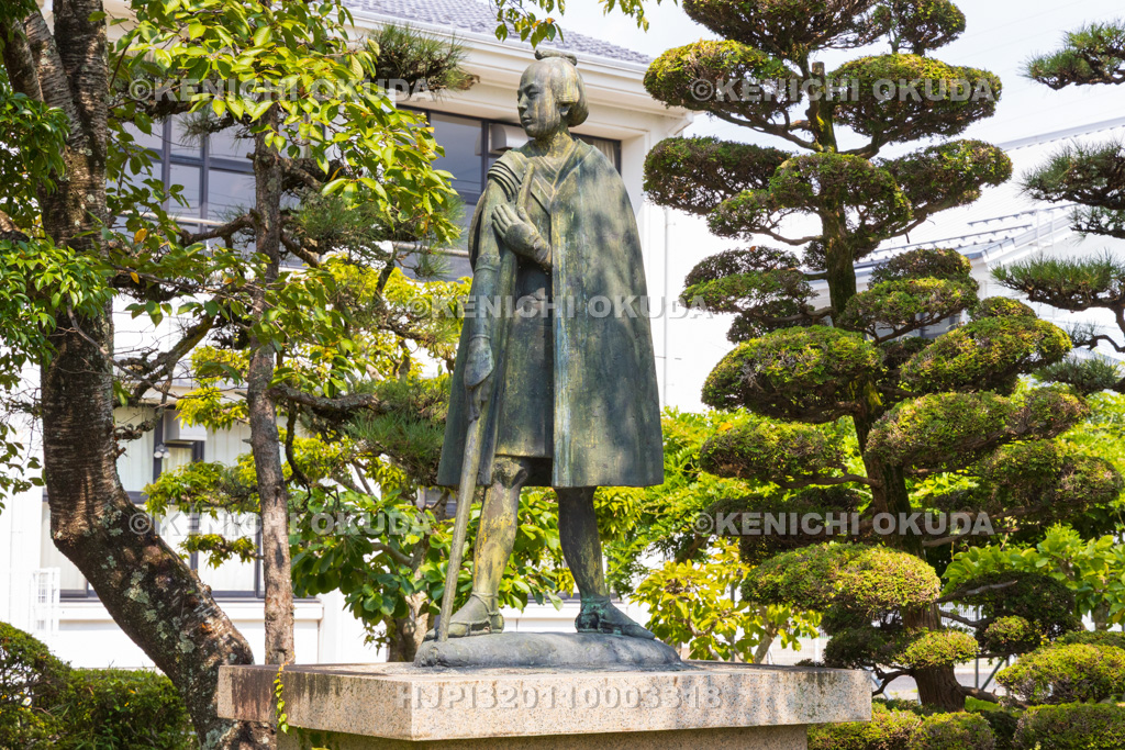 滋賀県　日野町　日野商人像