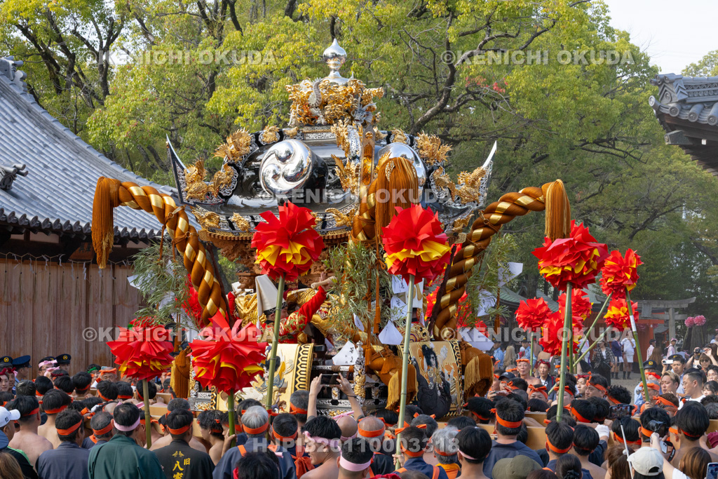 兵庫県　灘のけんか祭り（宵宮）　拝殿前練り上げ　八家