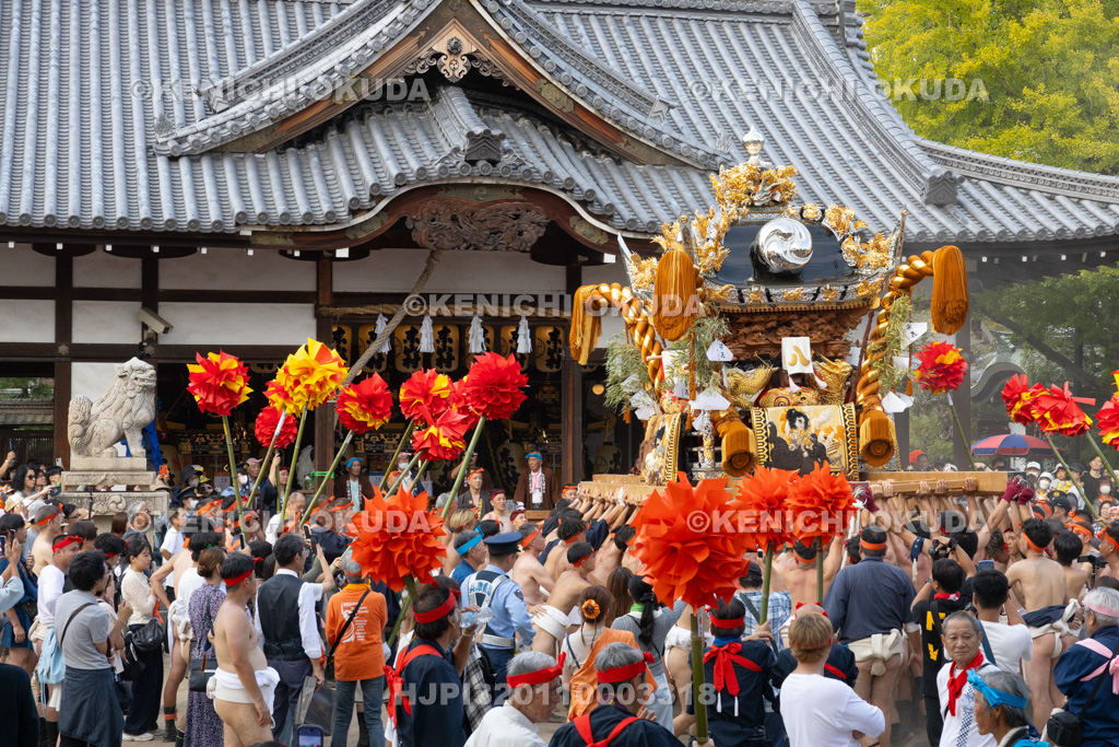 兵庫県 灘のけんか祭り(宵宮) 拝殿前練り上げ 八家