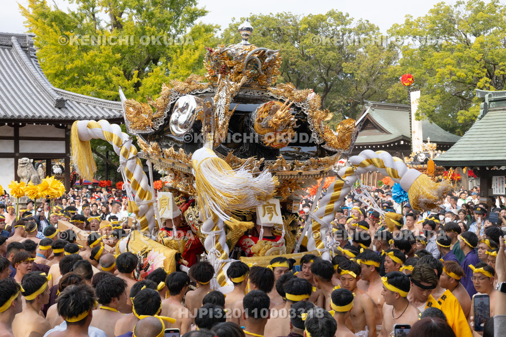 兵庫県 灘のけんか祭り(宵宮) 拝殿前練り上げ 宇佐崎