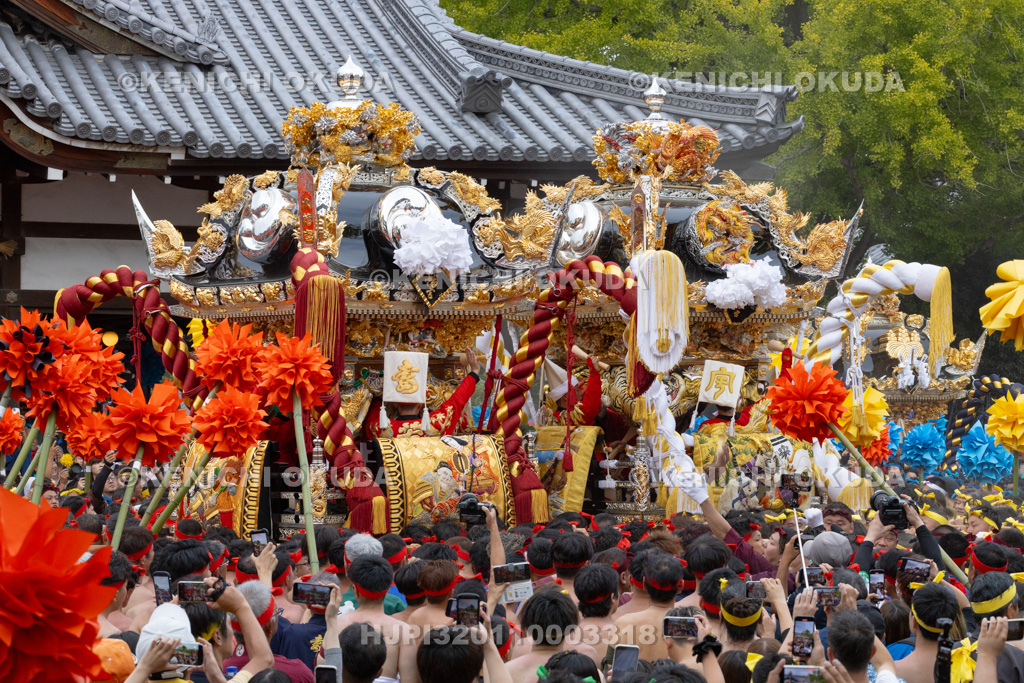 兵庫県　灘のけんか祭り（宵宮）　拝殿前練り合わせ　妻鹿・宇佐崎