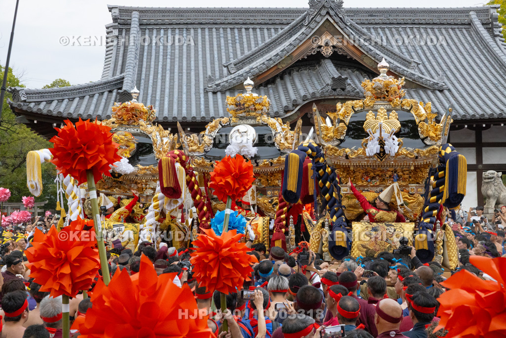 兵庫県 灘のけんか祭り(宵宮) 拝殿前練り合わせ 妻鹿・宇佐崎・中村