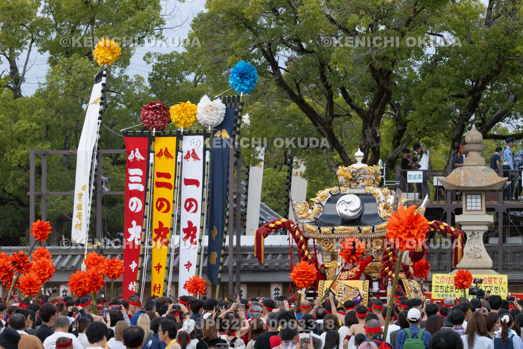 兵庫県 灘のけんか祭り(宵宮) 屋台宮出し 妻鹿