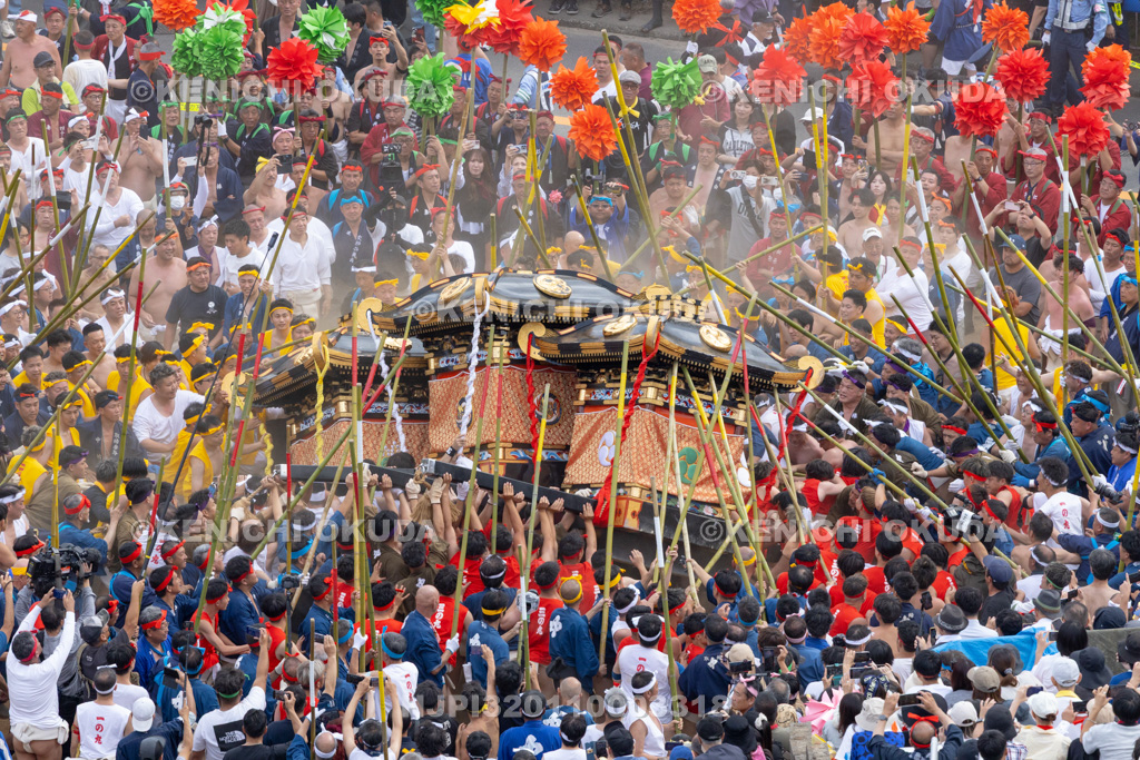 兵庫県 灘のけんか祭り(本宮) 神輿練り合わせ