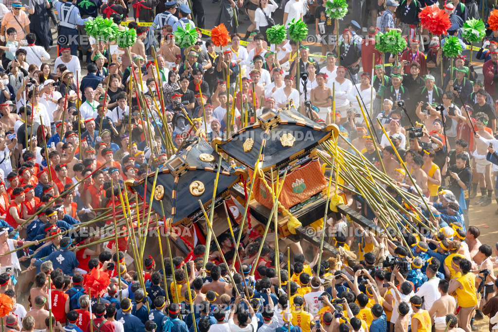 兵庫県 灘のけんか祭り(本宮) 神輿練り合わせ