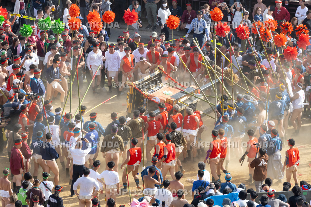 兵庫県 灘のけんか祭り(本宮) 神輿練り合わせ