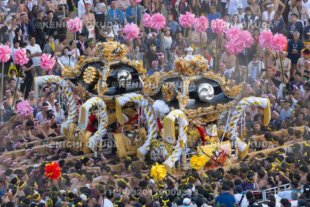 兵庫県 灘のけんか祭り(本宮) 屋台練り合わせ 宇佐崎・東山
