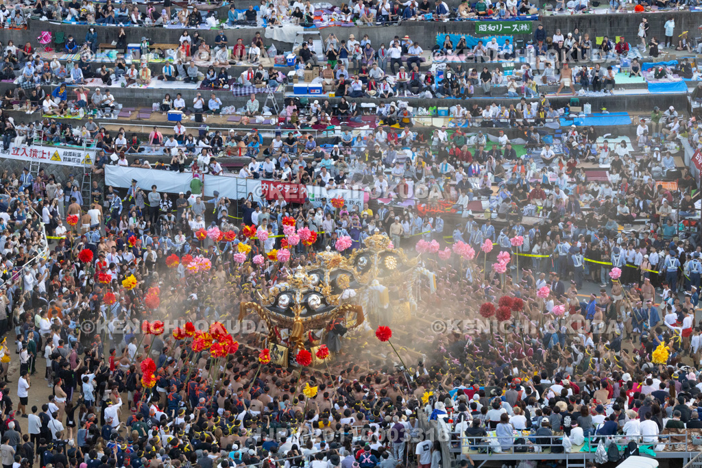 兵庫県 灘のけんか祭り(本宮) 屋台練り合わせ 宇佐崎・東山・八家