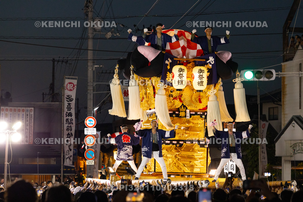 愛媛県 新居浜太鼓祭り 多喜浜駅前かきくらべ