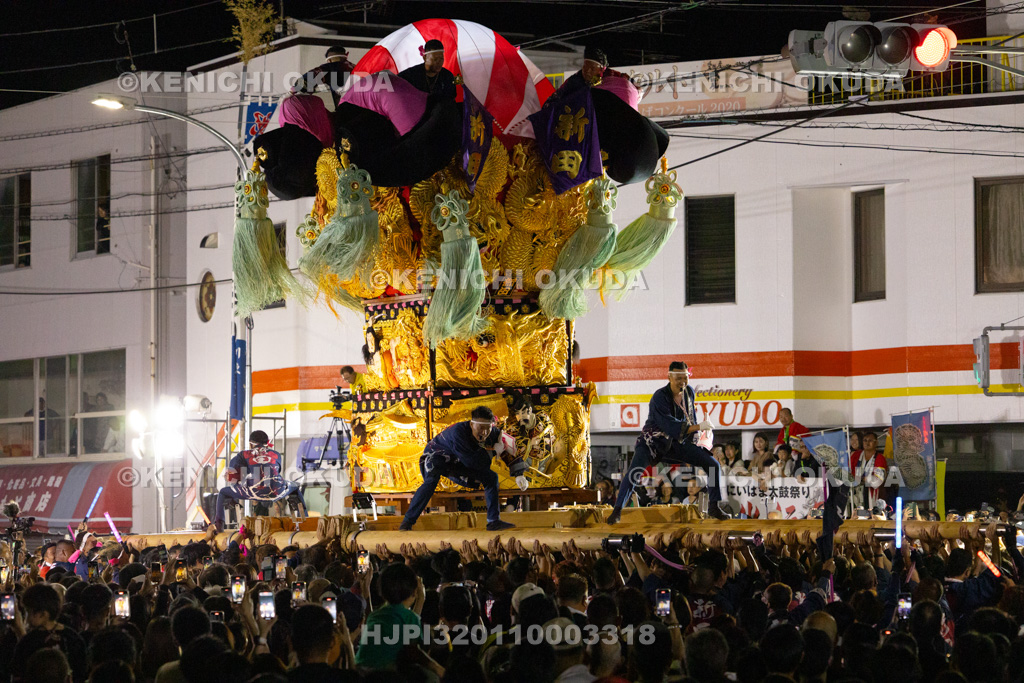 愛媛県　新居浜太鼓祭り　多喜浜駅前かきくらべ
