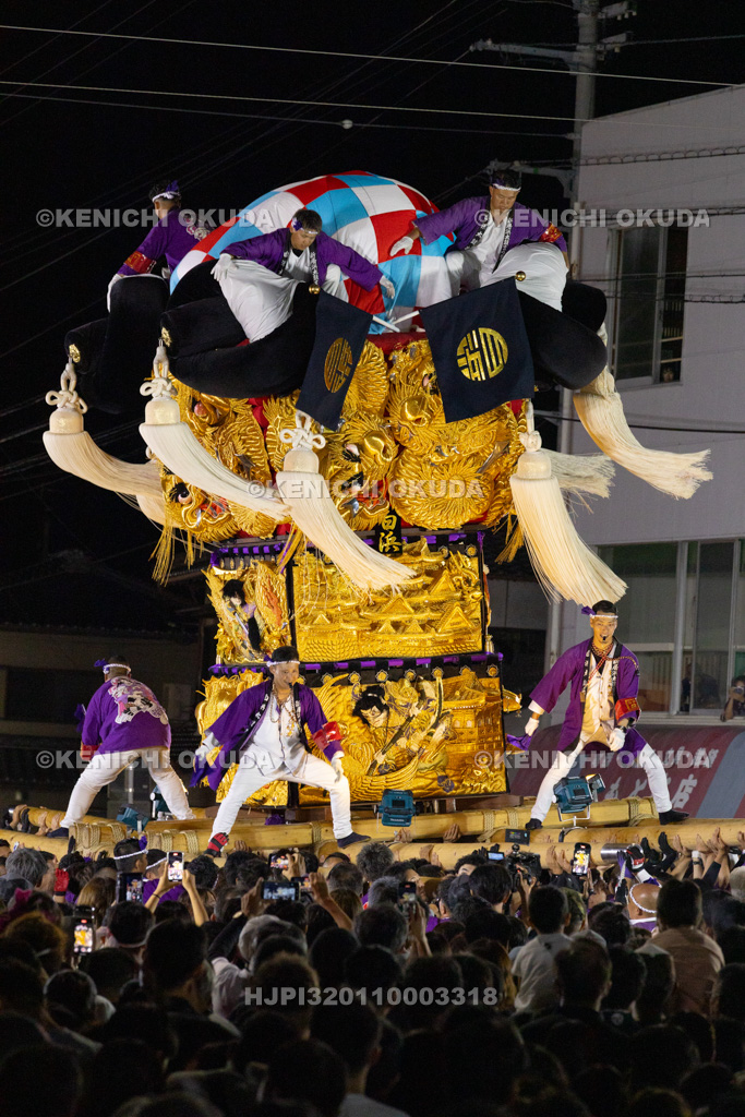 愛媛県 新居浜太鼓祭り 多喜浜駅前かきくらべ