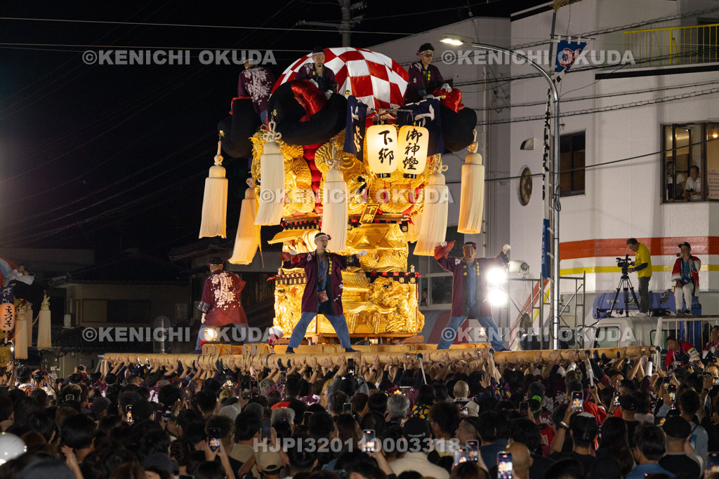 愛媛県 新居浜太鼓祭り 多喜浜駅前かきくらべ