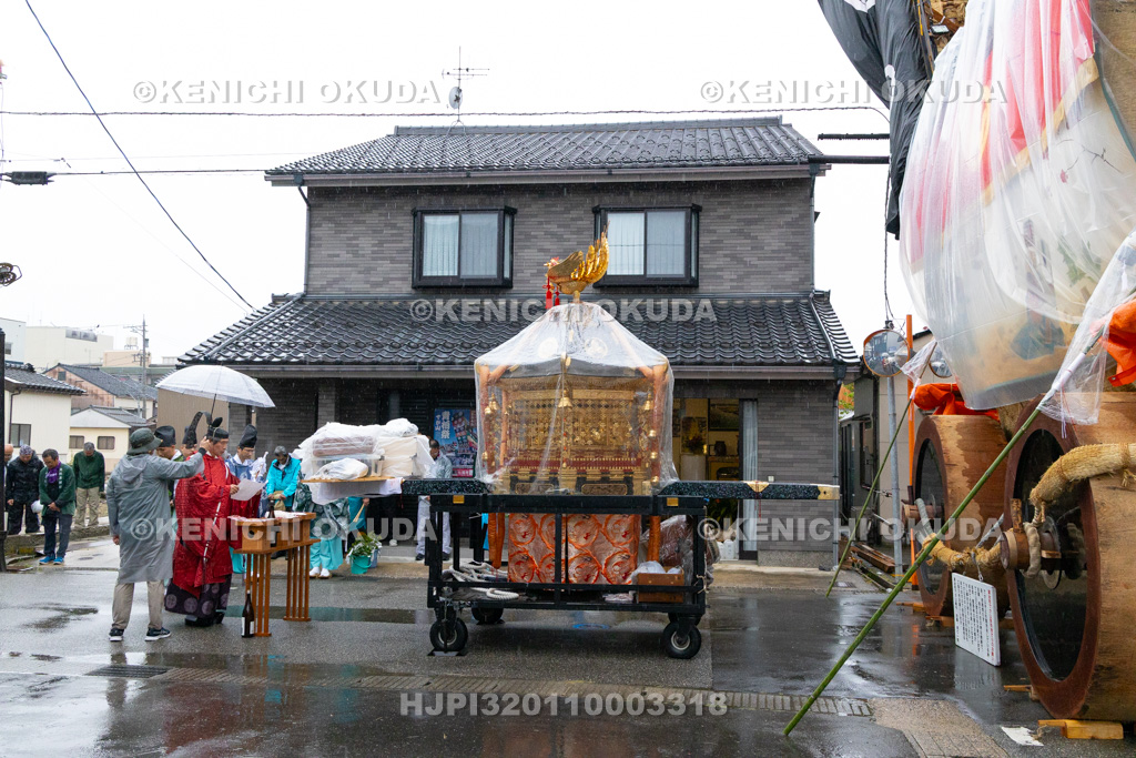 石川県 青柏祭 神輿巡幸 でか山(鍛冶町) 神事(祝詞奏上)
