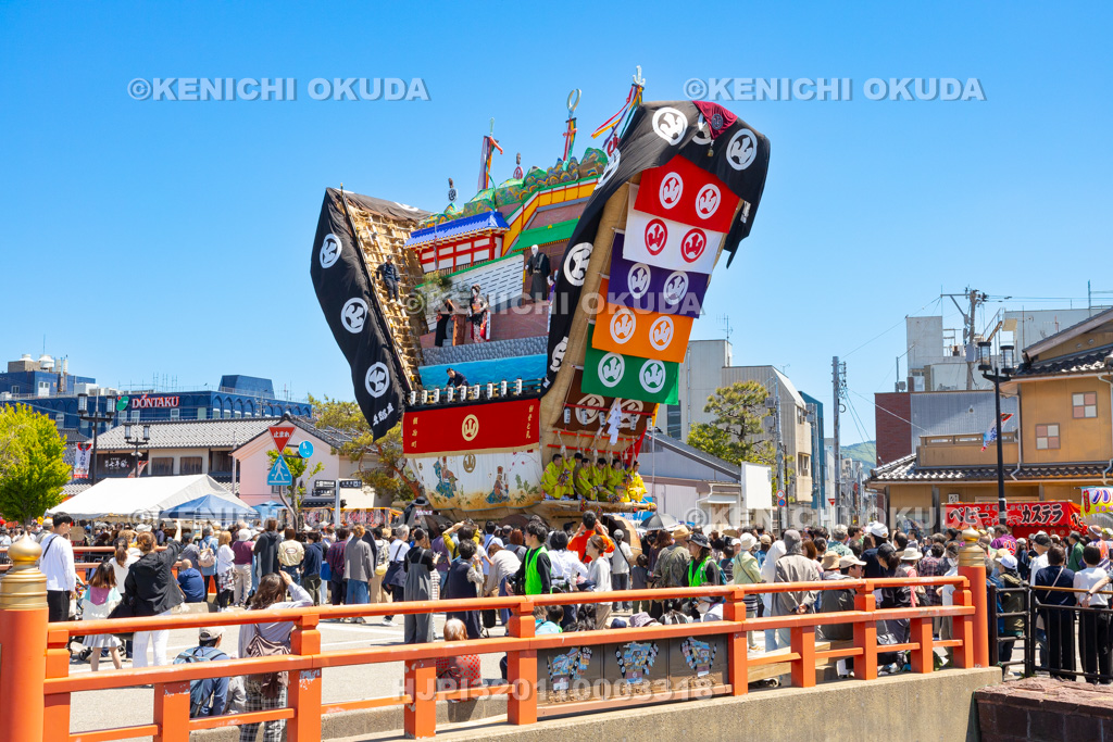 石川県 青柏祭 でか山(鍛冶町)運行