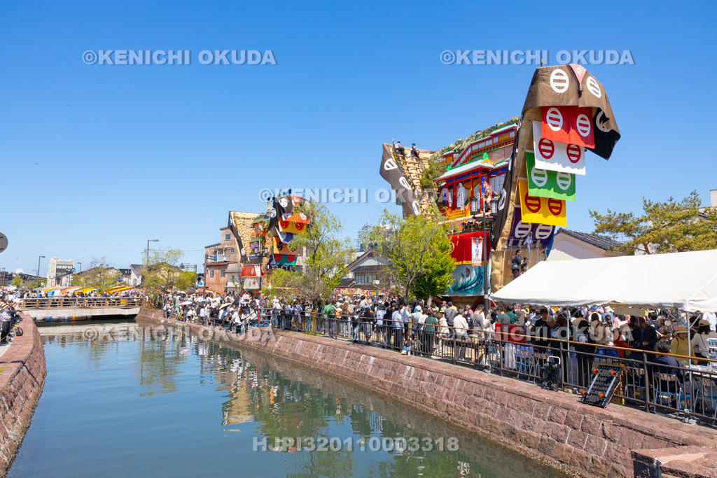 石川県 青柏祭 でか山(魚町・府中町)運行