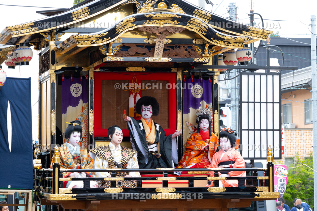 富山県　出町子供歌舞伎曳山祭　東町・吉江酒店前（二町揃い）　御所桜堀川夜討「弁慶上使の場」