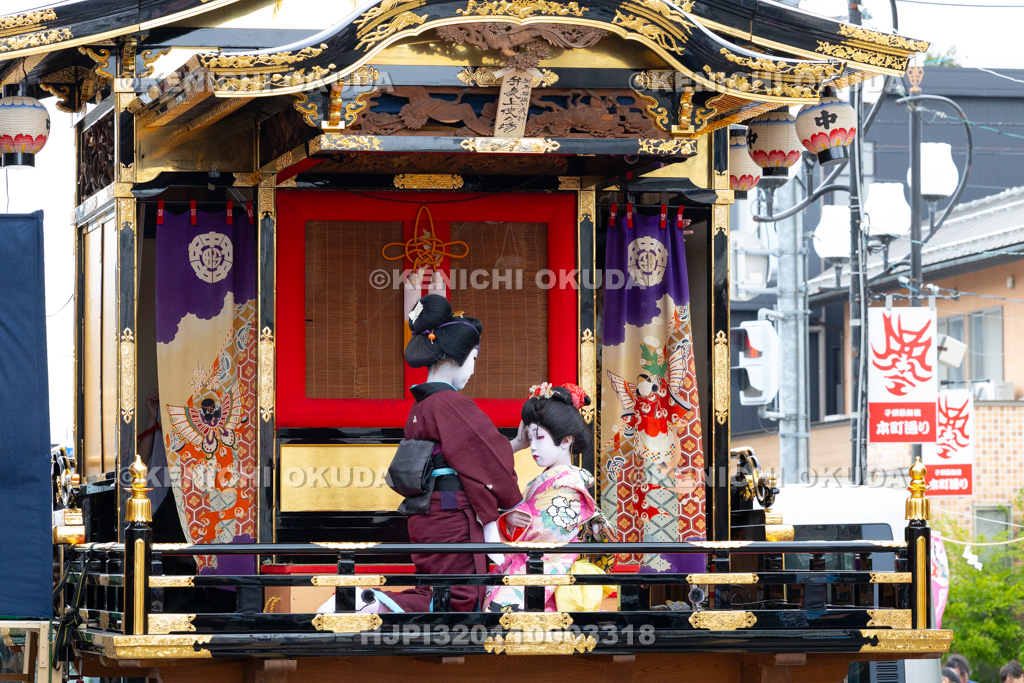 富山県 出町子供歌舞伎曳山祭 東町・吉江酒店前(二町揃い) 御所桜堀川夜討「弁慶上使の場」