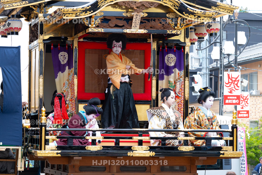 富山県　出町子供歌舞伎曳山祭　東町・吉江酒店前（二町揃い）　御所桜堀川夜討「弁慶上使の場」