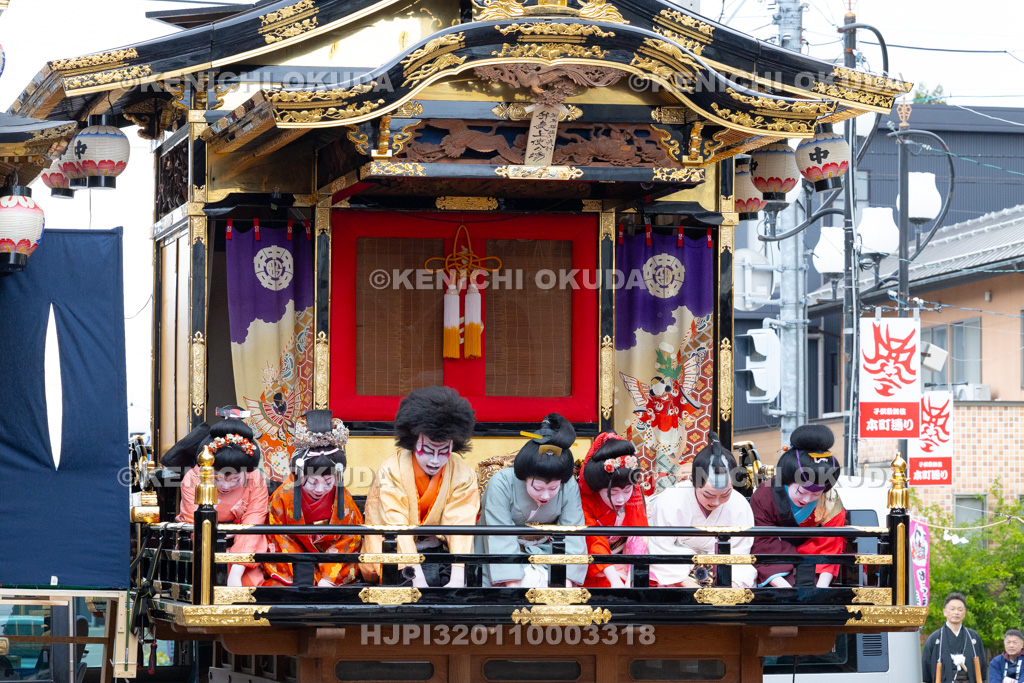 富山県　出町子供歌舞伎曳山祭　東町・吉江酒店前（二町揃い）　御所桜堀川夜討「弁慶上使の場」