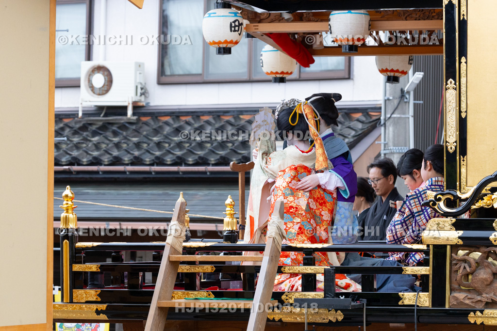富山県 出町子供歌舞伎曳山祭 西町・島倉屋菓子舗前 戎詣恋釣針「釣女」