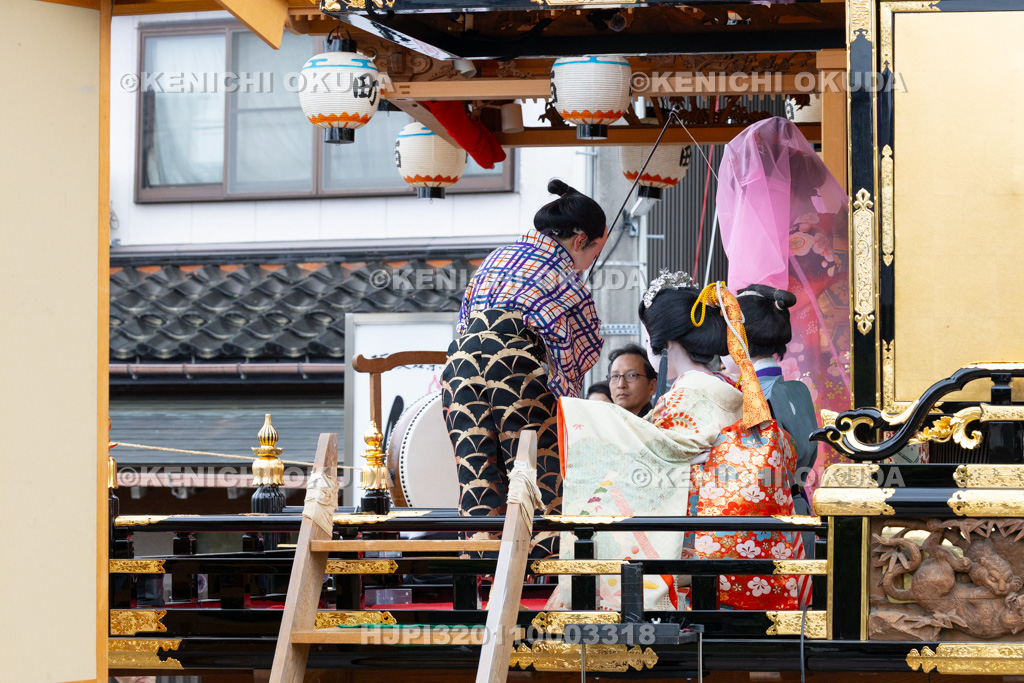 富山県 出町子供歌舞伎曳山祭 西町・島倉屋菓子舗前 戎詣恋釣針「釣女」