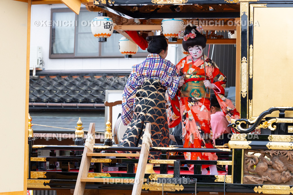 富山県 出町子供歌舞伎曳山祭 西町・島倉屋菓子舗前 戎詣恋釣針「釣女」