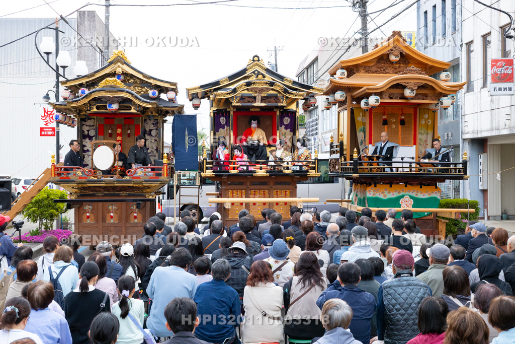 富山県 出町子供歌舞伎曳山祭 旧若鶴酒舗前(三町揃い) 御所桜堀川夜討「弁慶上使の場」