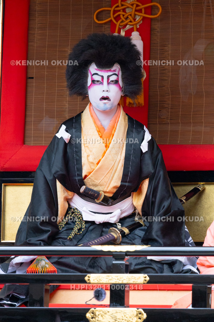 富山県 出町子供歌舞伎曳山祭 旧鷹屋靴店前 御所桜堀川夜討「弁慶上使の場」
