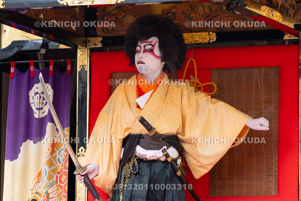 富山県 出町子供歌舞伎曳山祭 旧鷹屋靴店前 御所桜堀川夜討「弁慶上使の場」