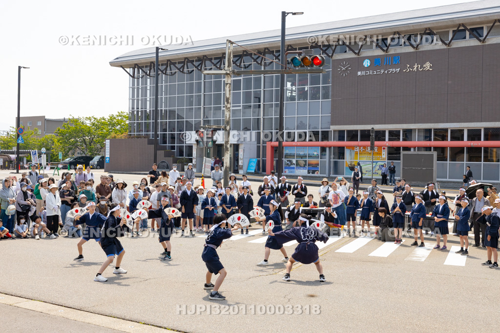 石川県　美川おかえり祭り　神幸祭　旗手とラッパ手